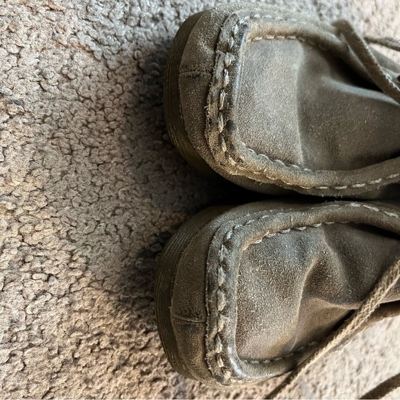 🥾 Boys Clarks Original Shoes - Wide Width, Leather, Heirloom Quality Shoes - Picture 7 of 8